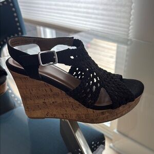 SO Taffy womens Black Woven Wedge Sandals